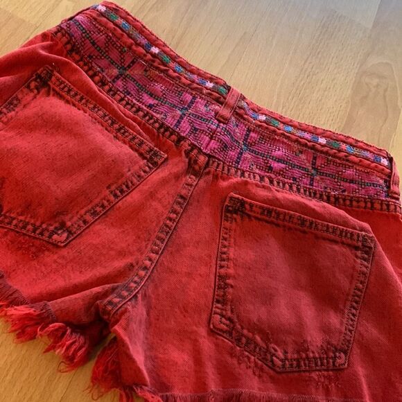 Free People Sunbreak Frayed Denim Shorts - Picture 9 of 9